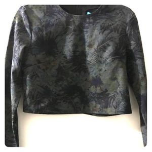 Multicolored long sleeve crew neck crop top